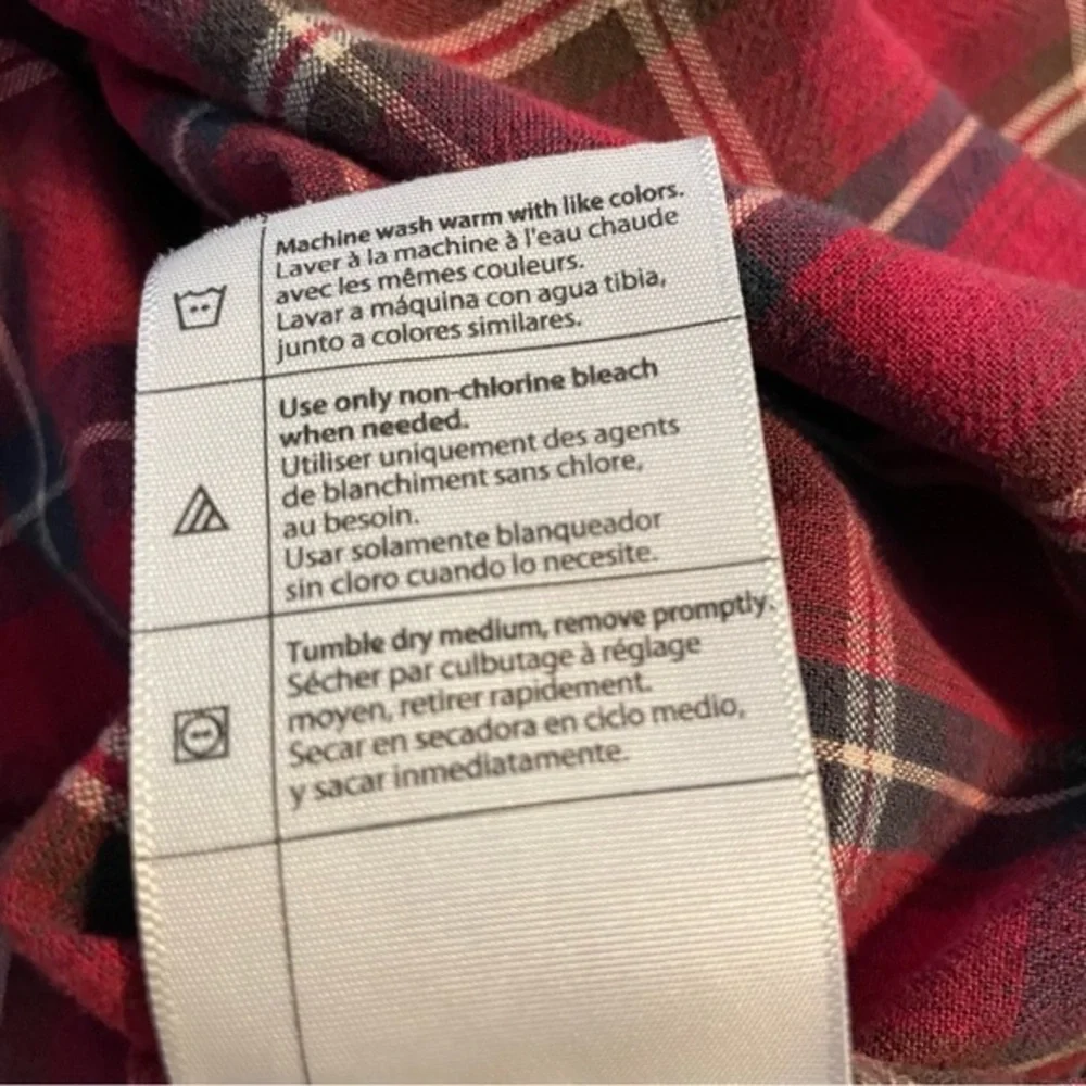 Carhartt Red Black‎ Plaid Long Sleeve Button Up 100% Cotton Men’s Size Medium